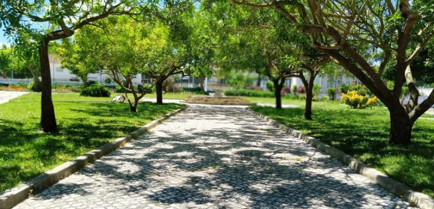 Lote Terreno Para Construção Na Pacata Aldeia De Assentiz _ Rio Maior.