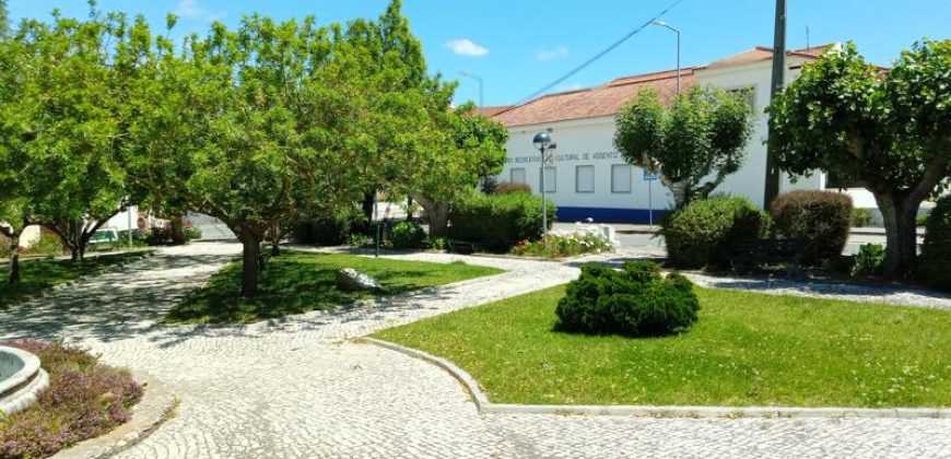 Lote Terreno Para Construção Na Pacata Aldeia De Assentiz _ Rio Maior.