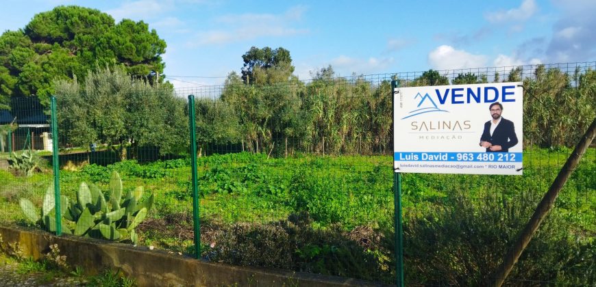 Lote Terreno Localizado Na Cidade De Rio Maior Junto Ao Estádio Municipal E a ESDRM