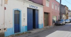 Armazém Amplo C/Afetação Arrecadação e Arrumos No Centro Da Cidade de Rio Maior
