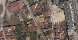 Armazém Amplo C/Afetação Arrecadação e Arrumos No Centro Da Cidade de Rio Maior