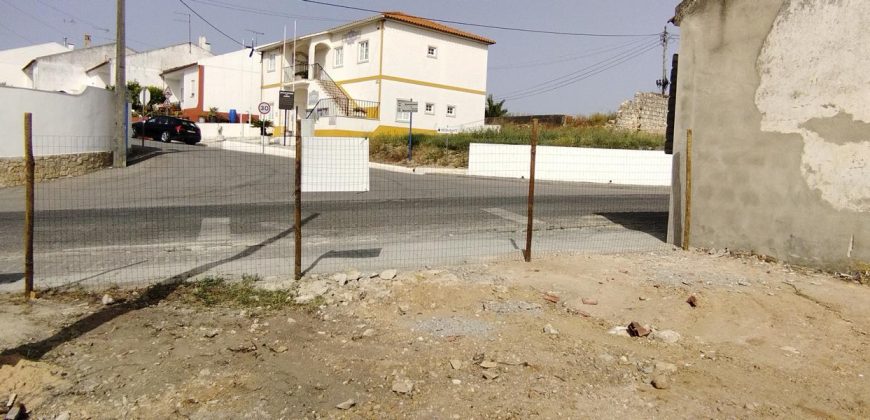 Lote Terreno Para Construção Na Pacata Aldeia De Assentiz _ Rio Maior.