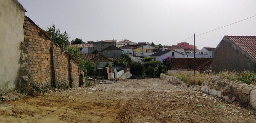 Lote Terreno Para Construção Na Pacata Aldeia De Assentiz _ Rio Maior.