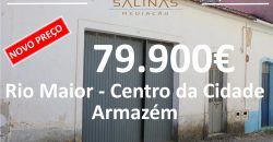 Armazém No Centro Da Cidade De Rio Maior_ Excelente Localização –  C/Afetação Arrecadação e Arrumos