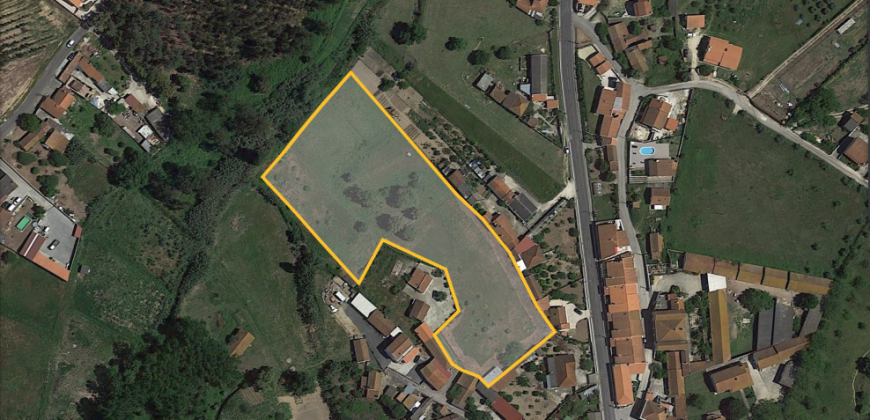 Lote De Terreno com 8040m2 Urbanizável na Aldeia De Asseiceira a 5 Minutos De Rio Maior