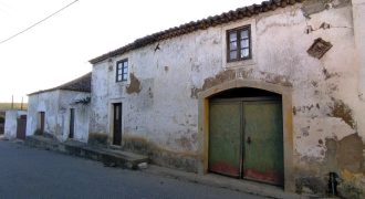 Moradia Rústica Para Reconstruir No Centro Da Aldeia De Vermelha_Cadaval