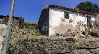 Moradia Rústica E Anexos P/Reabilitar Situada No Lugar De Casal da Velha – Rio Maior.