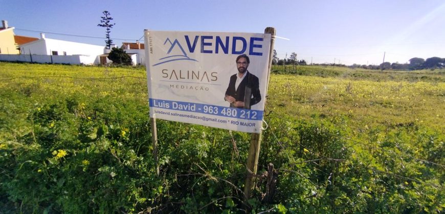 Lote de Terreno C/Viabilidade P/Construção de Moradias Com Max De 2 Pisos