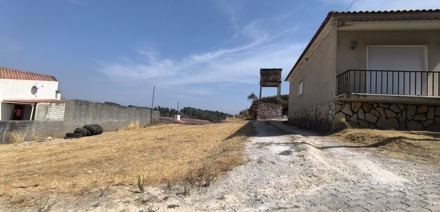 Terreno à venda no Beco Vale das Hortas s/n