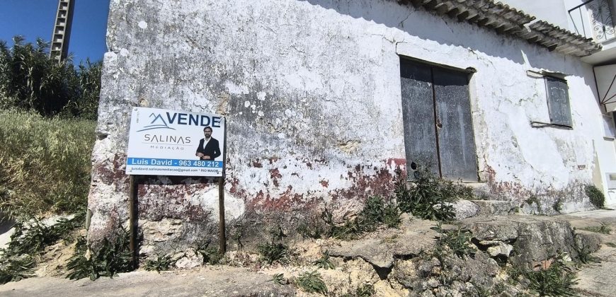 Prédio Urbano A venda Na Pacata Aldeia de Assentiz – Rio Maior.