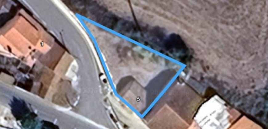 Prédio Urbano A venda Na Pacata Aldeia de Assentiz – Rio Maior.