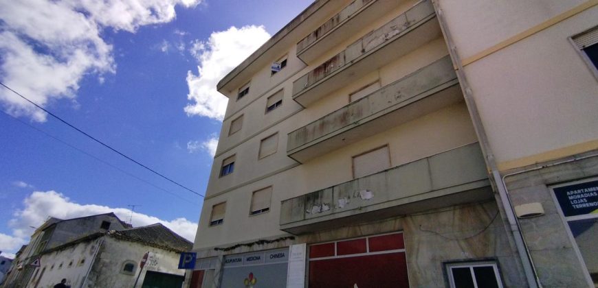 Apartamento T2 Na Cidade De Rio Maior