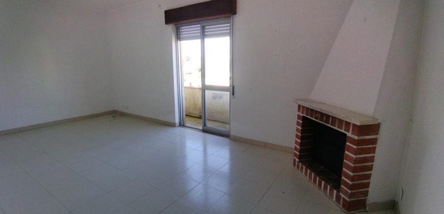 Apartamento T2 Na Cidade De Rio Maior