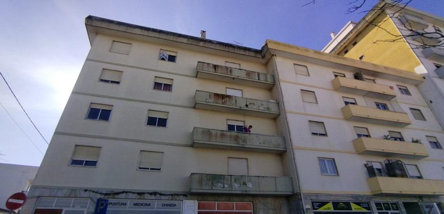 Apartamento T2 Na Cidade De Rio Maior